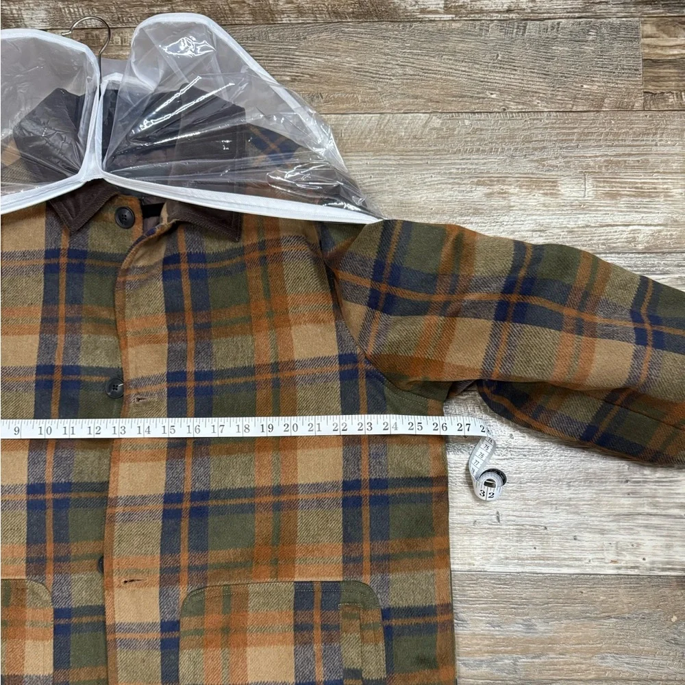 Banana Republic Men's Plaid Jacket with Dark Brown Collar